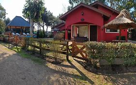 Casa De Vacaciones Cabana La Yuli Santa Teresita  Argentina